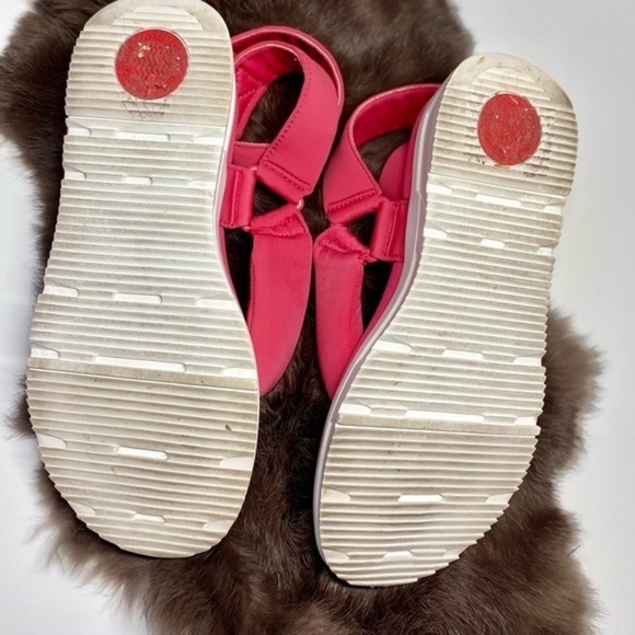 Fitflop Elsa Padded Back Strap Sandals in Hot Pink | 7 - Picture 9 of 9